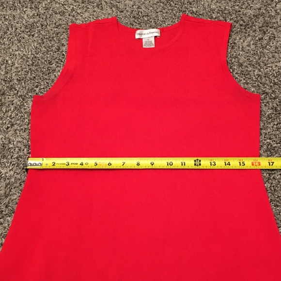 Womens red tank top size medium - Picture 4 of 12